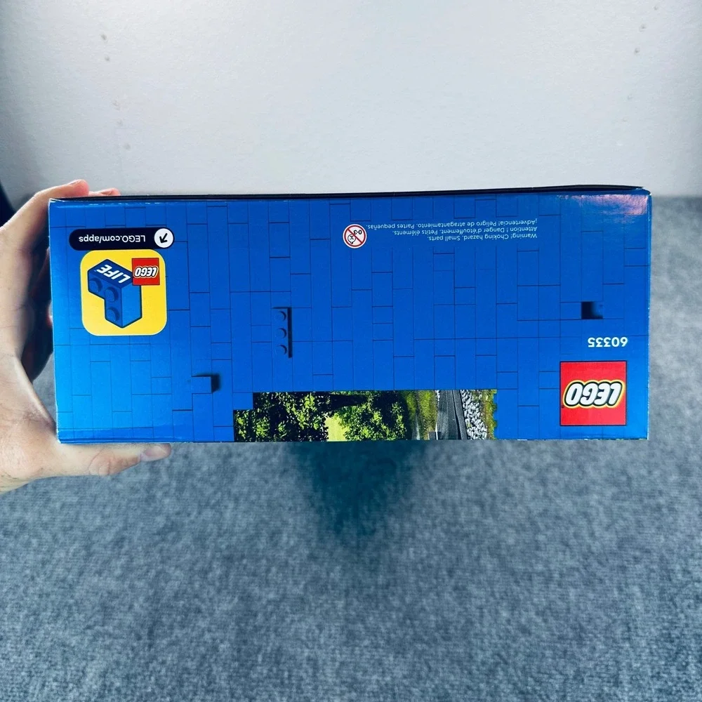 LEGO City Train Station Building Set 60335 Bus and Rail Truck 907 PCS Display